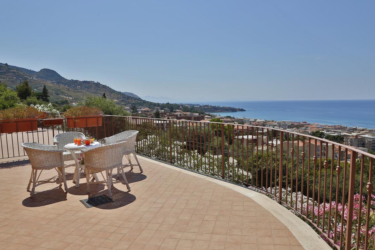 Apartament Terrazze Ponente E Levante - By Vacation Service Cefalù Zewnętrze zdjęcie